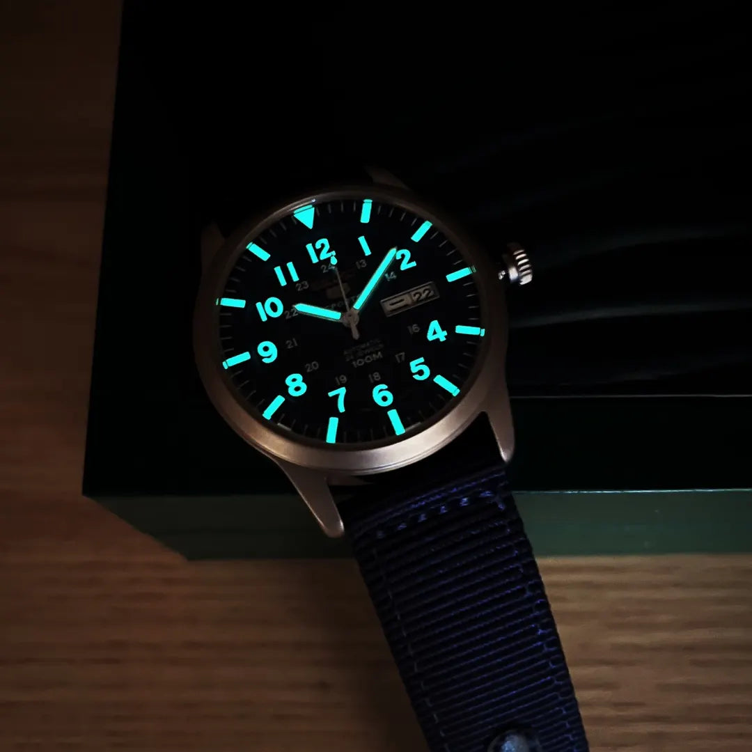 Seiko 5 Black Field Watch - Hình 3