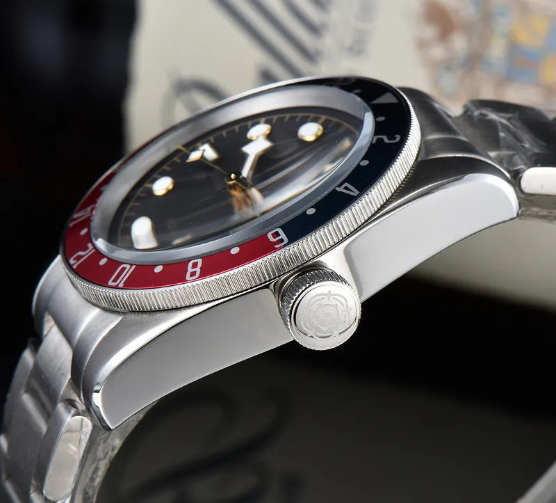 Tudor Black Bay GMT - Hình 3